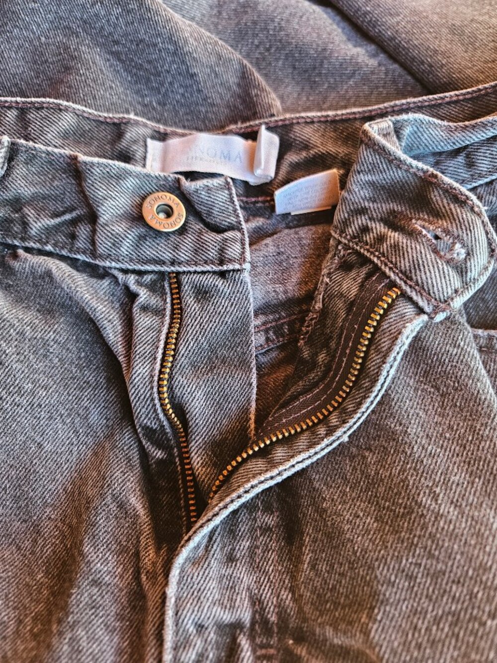 Sonoma Men’s Dark Gray Distressed Straight Leg Jeans - 34 x 32 - Picture 5 of 8